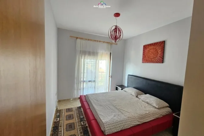 Tirane, jepet me qera apartament 2+1+Ballkon Kati 5, 90 m² 650 € (21 Dhjetori)
