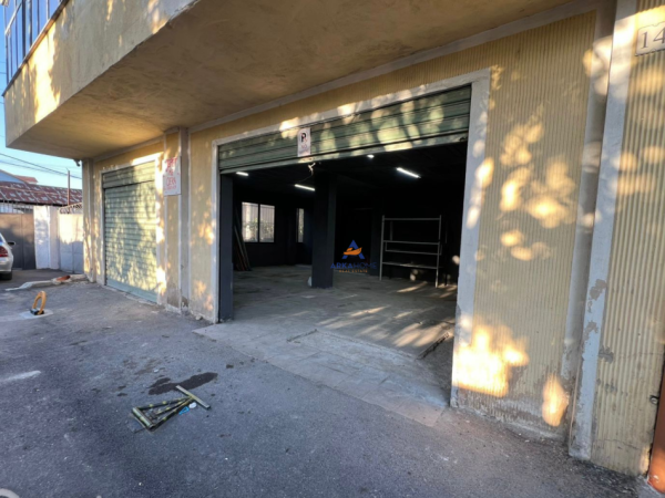 Tirane, jepet me qera magazine Kati 0, 120 m² 900 € (RRUGA TURHAN PASHË PËRMETI, LAPRAKE)
