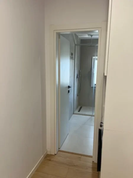 Tirane, jepet me qera apartament 2+1+Ballkon Kati 2, 90 m² 850 € (tek Bulevardi Zogu 1)