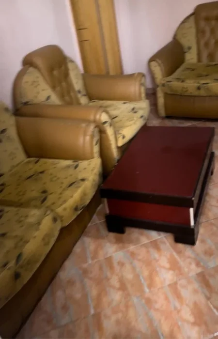 Tirane, jepet me qera shtepi 1+1 Kati 1, 55 m² 300 € (5 maji)