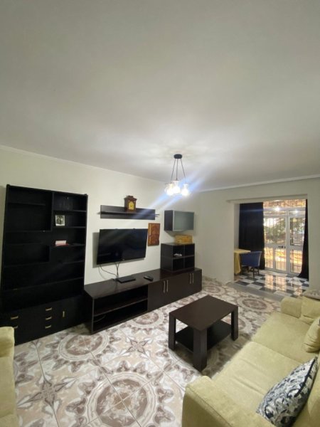 Jepet me Qera Ap 3+1 me Super Cmim tek Liqeni afer Bllokut dhe Gardes,  750 €URO