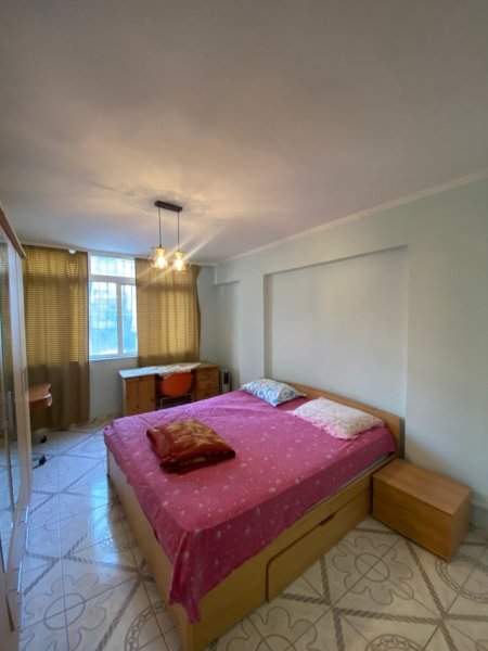 Jepet me Qera Ap 3+1 me Super Cmim tek Liqeni afer Bllokut dhe Gardes,  750 €URO