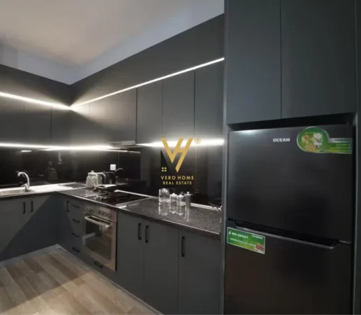 Tirane, jepet me qera apartament 1+1+Ballkon Kati 4, 65 m² 700 € (QENDER)