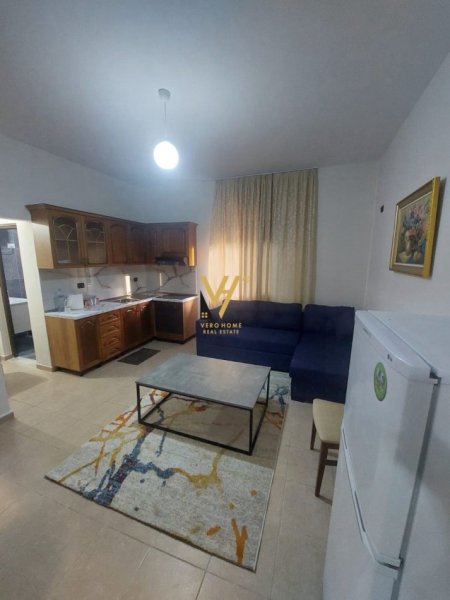Tirane, jepet me qera apartament 1+1+Ballkon Kati 0, 55 m² 400 € (SELITE)