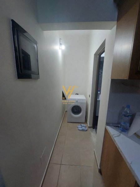 Tirane, jepet me qera apartament 1+1+Ballkon Kati 0, 55 m² 400 € (SELITE)