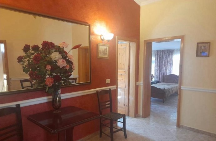 Tirane, jepet me qera apartament 2+1 Kati 3, 130 m² 600 € (selite)