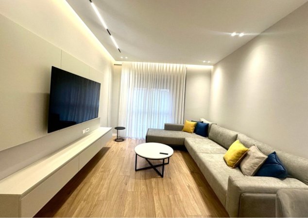 Tirane, jepet me qera apartament 2+1+Ballkon , 101 m² 1.100 € (TEG , Lunder , Farke , Mjull-Bathore , Mullet .)