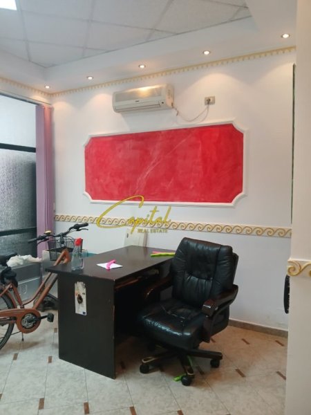 Tirane, jepet me qera ambjent biznesi Kati 0, 40 m² 450 € (21 DHJETORI)