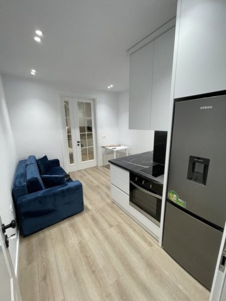 Tirane, jepet me qera apartament 1+1 Kati 5, 130 m² 1.500 € (BLLOKU)