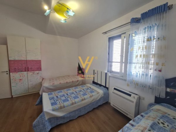 Tirane, jepet me qera apartament 1+1+Ballkon Kati 5, 155 m² 1.000 € (LIQENI I THATE)