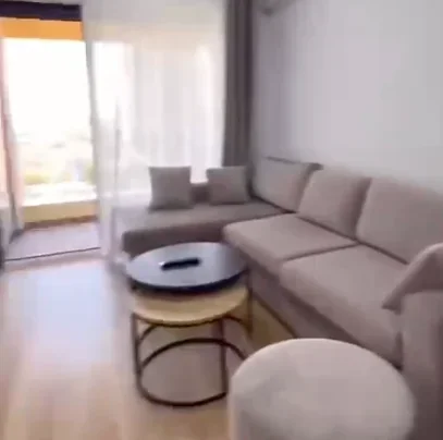 Tirane, jepet me qera apartament 1+1 Kati 4, 70 m² 600 € (fusha aviacionit)