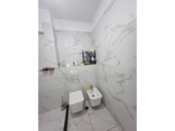 Tirane, shitet apartament 2+1 Kati 7, 124 m² 150.000 € (Astir)