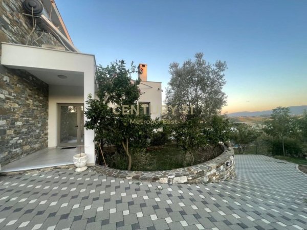 Tirane, shitet Vile 3 Katshe Kati 3, 1.000 m² 690.000 € (Farke)