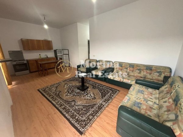 Tirane, jepet me qera shtepi 2+1 Kati 3, 90 m² 350 € (5 Maji)