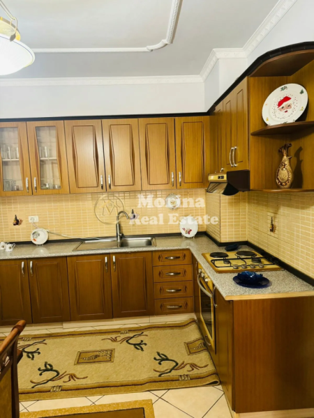 Tirane, jepet me qera apartament 2+1 Kati 3, 120 m² 550 € (Astir-Bar Artisti)