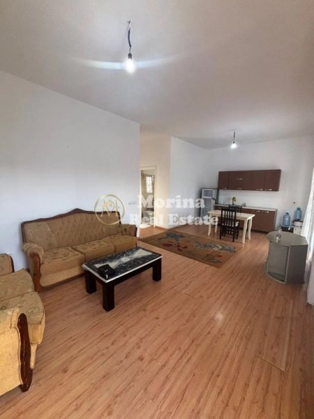 Tirane, jepet me qera shtepi 2+1 Kati 3, 100 m² 350 € (5 Maji)