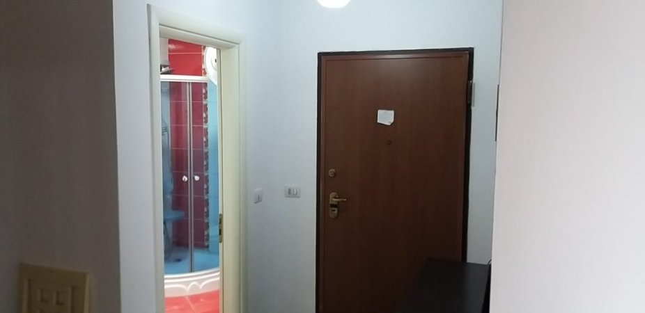 Tirane, jepet me qera nga Pronari, pa-komision apartament 3+1+Aneks+Ballkon Kati 9, 160 m² 800 €