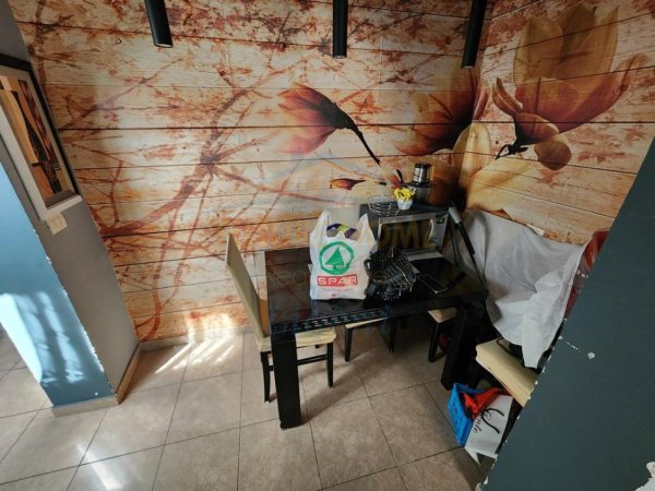 Shitet, Apartament 2+1, Rruga e Kavajës, Tiranë