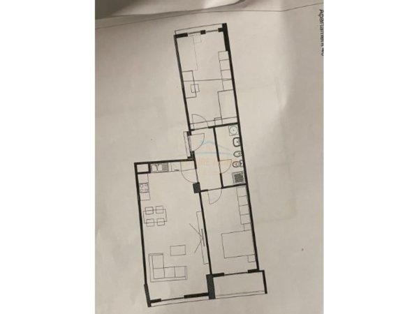 Shitet, Apartament 2+1, Rruga 5 Maji, Tiranë.