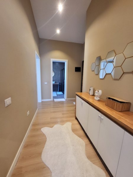 Tirane, shes apartament 2+1+Ballkon Kati 6, 99 m² 175.000 € 