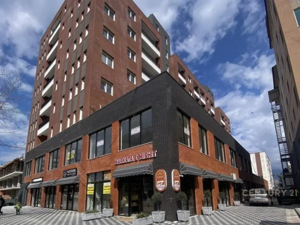 Tirane, shitet apartament 3+1+Aneks+Ballkon Kati 8, 153 m² 123.000 € (Kames)