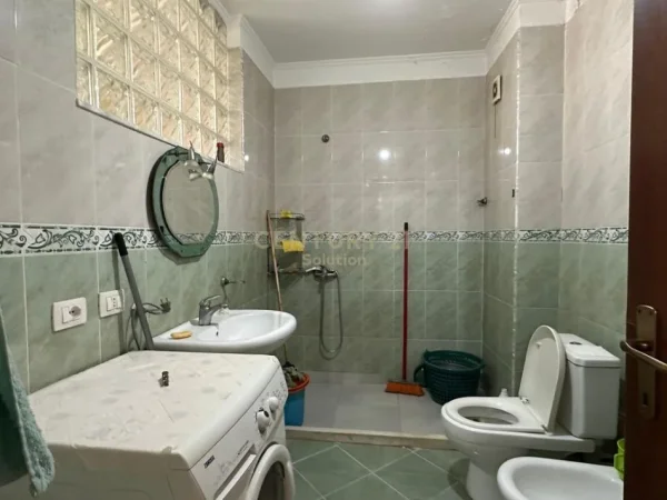 Tirane, shitet apartament 2+1 Kati 1, 105 m² 147.000 € (Astir)