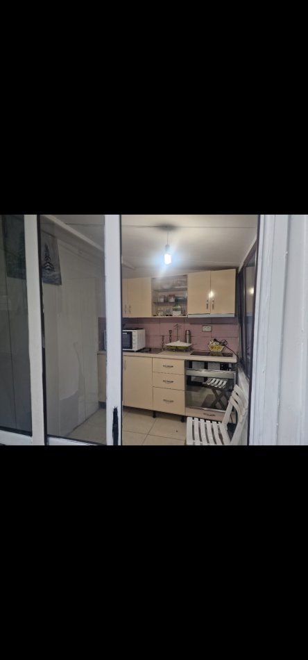 Tirane, jepet me qera shtepi 1+1+Aneks+Ballkon Kati 1, 200 m² 600 € (Rruga: Fiqiri Rusi / Siri Kodra)