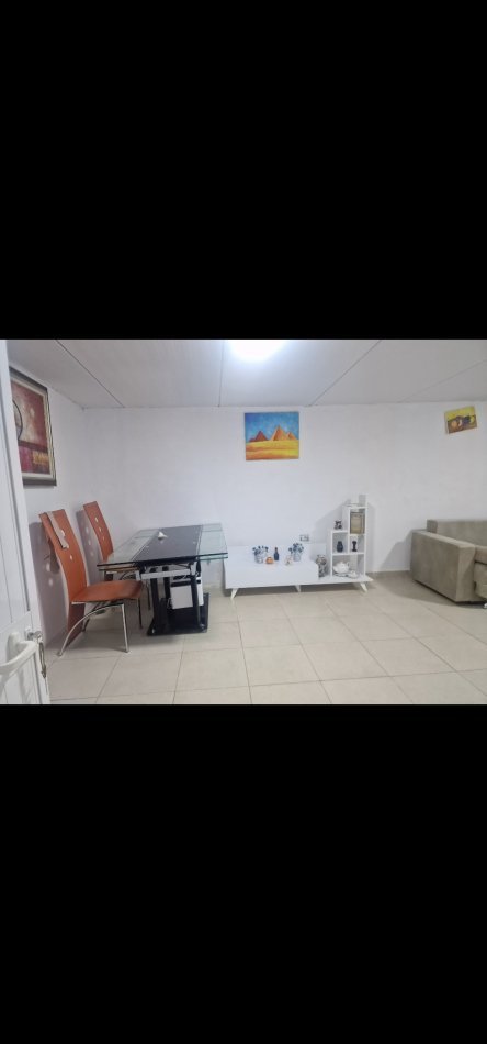Tirane, jepet me qera shtepi 1+1+Aneks+Ballkon Kati 1, 200 m² 600 € (Rruga: Fiqiri Rusi / Siri Kodra)