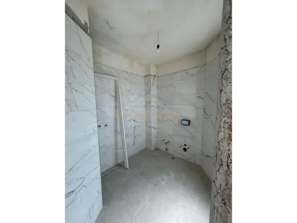 Durres, shitet apartament 2+1 Kati 3, 114 m² 90.000 € 