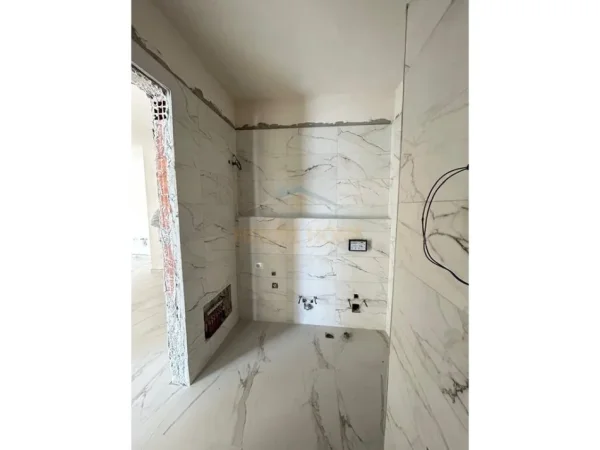 Durres, shitet apartament 2+1 Kati 3, 114 m² 90.000 € 