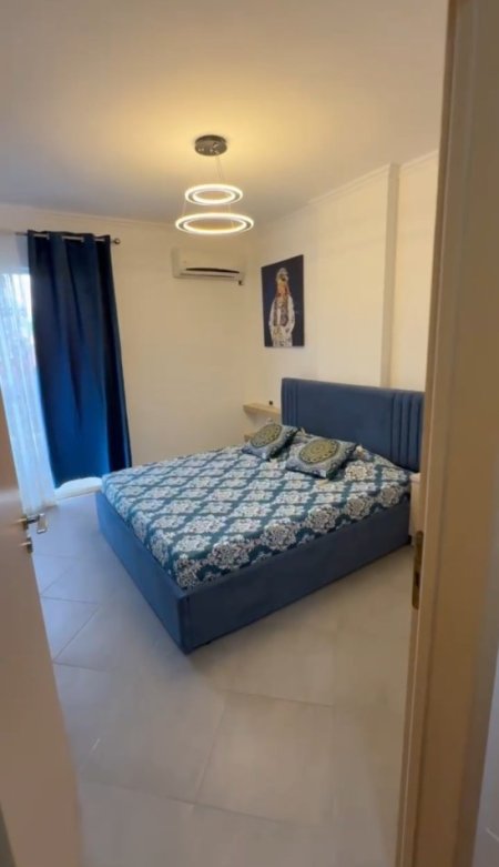 Tirane, jepet me qera apartament 1+1 , 420 € (Astir)