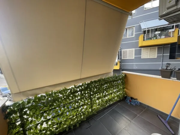 Tirane, shitet apartament 2+1+Ballkon Kati 2, 98 m² 140.000 € (Rruga Aleksander Konda)