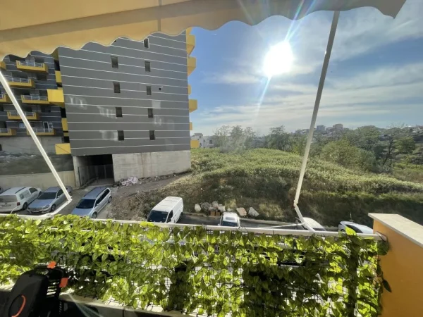 Tirane, shitet apartament 2+1+Ballkon Kati 2, 98 m² 140.000 € (Rruga Aleksander Konda)