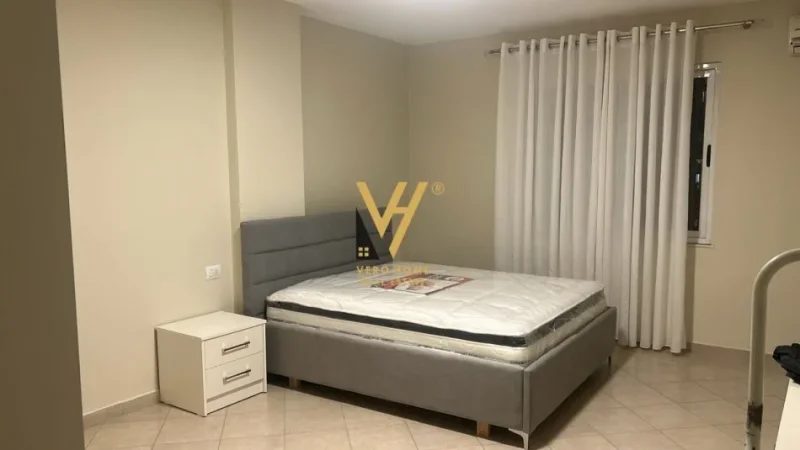 Tirane, jepet me qera apartament 2+1+Ballkon Kati 3, 105 m² 550 € (ASTIR)