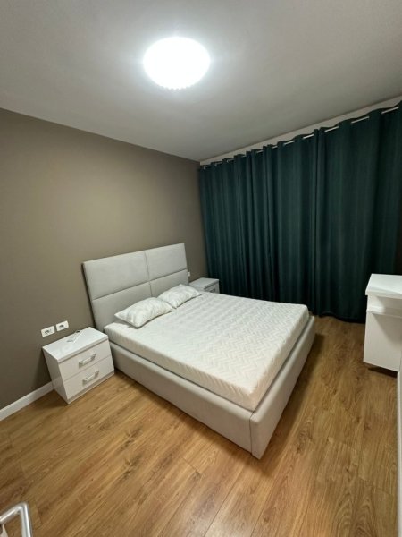 Tirane, jepet me qera apartament 2+1 Kati 6, 97 m² 800 € (Selvia)