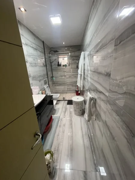 shitet apartament 2+1+Aneks+Ballkon Kati 2, 113 m² 250.000 € (Rruga Kokonozve)