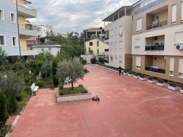 shitet apartament 2+1+Aneks+Ballkon Kati 2, 113 m² 250.000 € (Rruga Kokonozve)