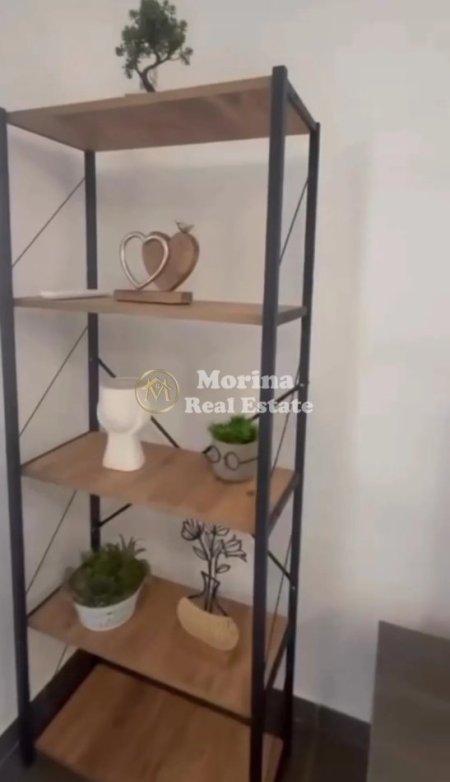 Tirane, jepet me qera apartament 1+1 Kati 5, 75 m² 550 € (Spitai Amerikan 2)