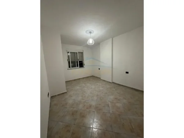 Durres, shitet apartament 2+1 Kati 3, 102 m² 125.000 € 
