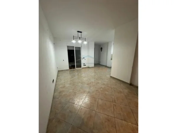 Durres, shitet apartament 2+1 Kati 3, 102 m² 125.000 € 