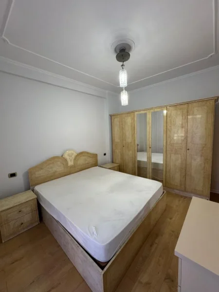 Tirane, shitet apartament 1+1 Kati 2, 54 m² 112.000 € (Rruga Kongresi i Manastirti)