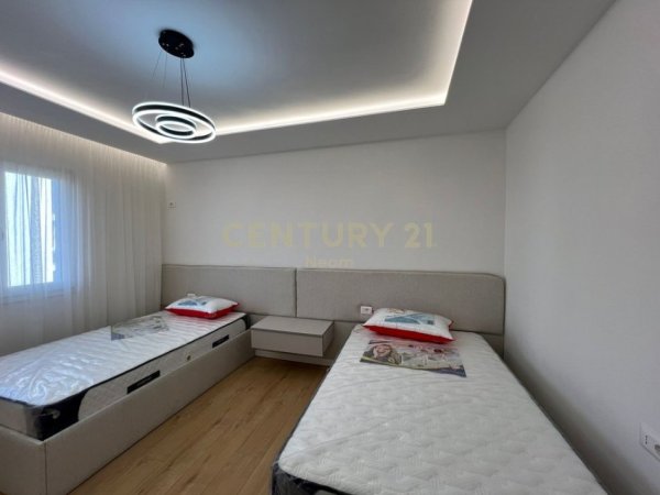 Tirane, jepet me qera apartament 2+1 Kati 5, 80 m² 700 € (Rruga Infan Tomini)