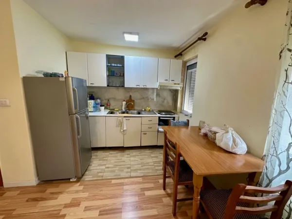 Tirane, shitet apartament 2+1+Aneks+Ballkon Kati 4, 77 m² 125.000 Euro (Aleksander Moisiu)