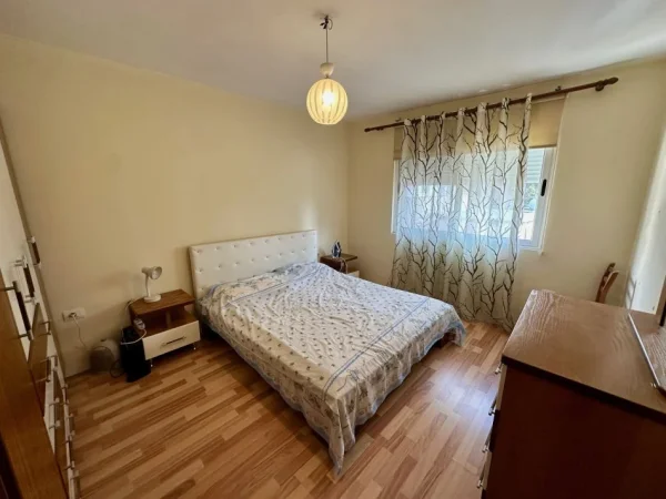 Tirane, shitet apartament 2+1+Aneks+Ballkon Kati 4, 77 m² 125.000 Euro (Aleksander Moisiu)