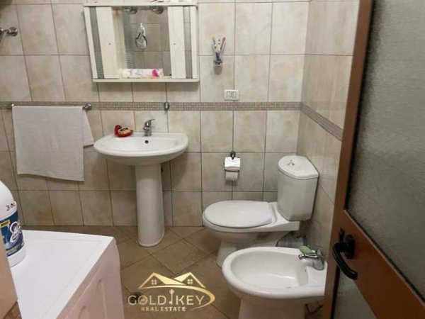 Golem, jepet me qera apartament 2+1+BLK Kati 3, 600 Euro