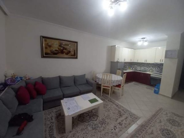 Tirane, shitet apartament 2+1+BLK Kati 7, 85 m² 79.000 Euro (pallatet cabej, yzberisht)