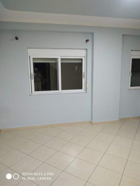 Tirane, jepet me qera apartament 2+1+BLK Kati 4, 105 m² 35.000 Leke