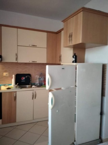Tirane, jap me qera apartament 70 m² 35.000 Leke (rruga Teodor Keko)