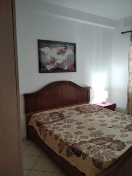 Tirane, jap me qera apartament 70 m² 35.000 Leke (rruga Teodor Keko)