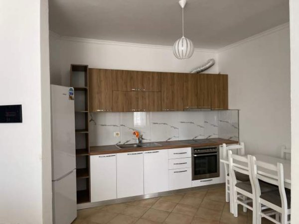 Tirane, jap me qera apartament 2+1+BLK Kati 8, 90 m² 350 Euro (Astir)